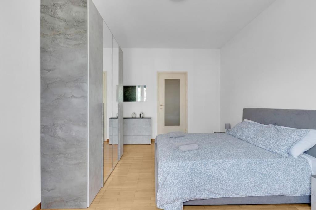 Apartamento Ca17 -centrale-duomo -central Maxi -